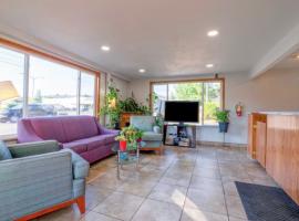 Rama Inn Motel And RV Park，位于Washougal的酒店
