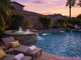 Luxury Indio Pool Home Near Festival Grounds，位于印地欧的酒店