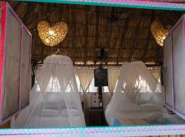 Casa Jade Ecobungalows Las coloradas，位于Yuluc的酒店