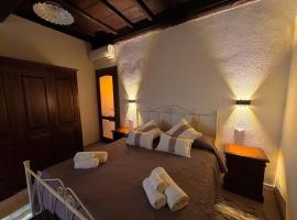 IL VICOLETTO Apartment - Charming independent holiday home in the historic center of Fiuggi, elegant and cozy, near the Thermal Baths and Wellness Retreats - FIUGGI，位于菲乌吉的酒店