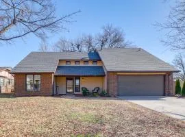 Groups Welcome, Central Location! Tulsa Gem + Yard