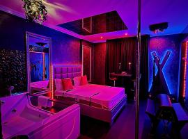 Rin Amour Sauvage Luxury Suite，位于布加勒斯特的酒店