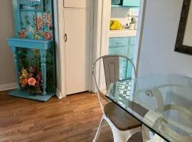 Three Queens Entire House 3 Beds