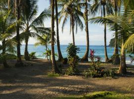 Playa Terk&uuml;a hotel，位于努基的Spa酒店