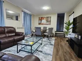 Spacious 4BR Home, King Loft, Near Hospital, Downtown & Sporting Arena