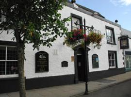 The Crown Hotel，位于皇家伍顿巴西特的酒店