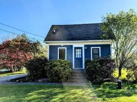 Cozy Waterfront Cottage with Private Beach and Fire Pit Near Gouldsboro, Maine