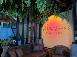 Exclusive Beach House & Private Pool，位于Lobo的酒店