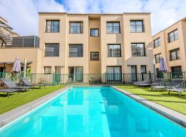 Castell Beach Aparthotel，位于卡斯特尔德费尔斯的酒店