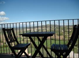 Casa con vistas al valle - La Sabina，位于Montsonis的酒店