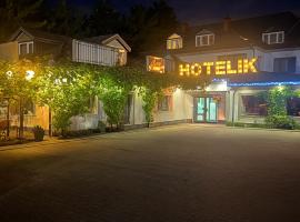 Hotelik Zielonka，位于杰隆卡的酒店