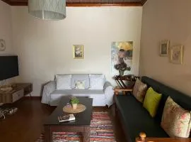 Bee Hive's Country House