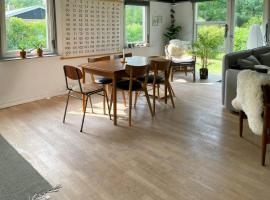 Family House By Frederik Vii Canal In Løgstør，位于Løgstør的酒店