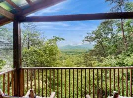 Secluded Home Sleeps 6 Mtn Views Dog Welcome