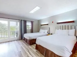 Studio W Quiet View Patio Gym Games Dog Friendly