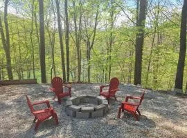 Serene Lake Home Sleep 7 Grill Games Dog Friendly