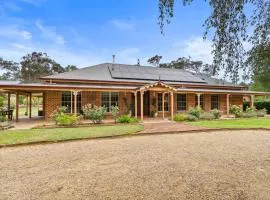 6 Minutes from Bathurst CBD - The Estait Homestead - Laffing Waters Retreat