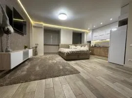 Елегантна квартира поруч з IQ