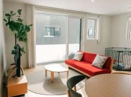 藤乃宿 Villa Moere モエレ沼公園すぐ 愛犬と一緒に泊まれる新築1棟貸し，位于札幌的酒店