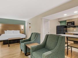 MainStay Suites Springfield South - Battlefield Rd，位于斯普林菲尔德的酒店