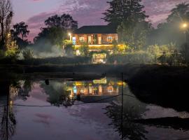 Jewel Stay PURE VEG，位于塔拉的带泳池的酒店