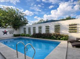 Stardust Beach Hotel Matabungkay Batangas，位于利安的酒店