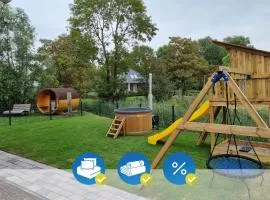 Neues Ferienhaus für Familien mit Garten und Sauna