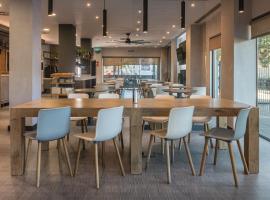 格拉诺列尔斯蒙特梅洛宜必思酒店，位于格拉诺列尔斯的酒店