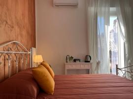 Guest Rooms Civico 210 - Accogliente Dimora nel borgo di Itri，位于伊特里的酒店
