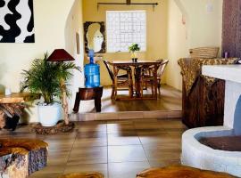 Nguruma house of travellers and tours，位于阿鲁沙的宠物友好酒店