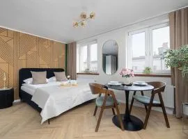 Elegant Studio for 2 Guests Near Spodek by Noclegi Renters
