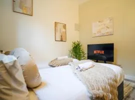 20 minutes from Gatwick airport!