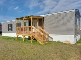 2 Mi to Lake Marion! Pet-Friendly Home with Yard