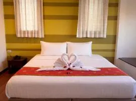 沃拉布里素坤逸酒店