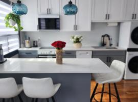 Modern 2BR Near MetLife Stadium, Easy NYC Access，位于Bogota的酒店