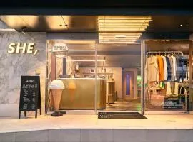Hotel She, Kyoto