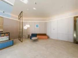 汉庭上海大华新村路地铁站酒店