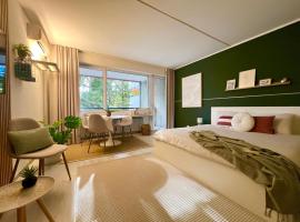 Charming Suite am Luganersee, Pool, Parkplatz，位于比索内的酒店