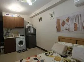 Jel-Vic's Stay-Cation