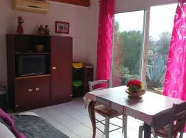 Maisonnette climatisée avec jardin