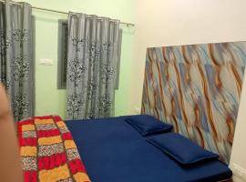 Krishna Hotel & Restaurant，位于Devaprayāg的酒店