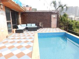 SHAH SOCIAL PARTY VILLA In Royal Palms Mumbai，位于孟买的酒店