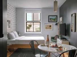 The Alexander Hotel - Old Montreal，位于蒙特利尔的酒店