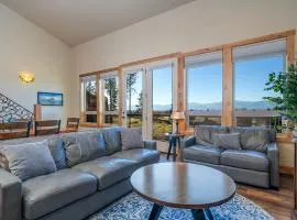 4 king beds w ensuites Double the Living Space!