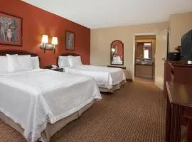 Days Inn & Suites by Wyndham Tyler