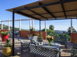 戛纳穆然宜必思快捷酒店