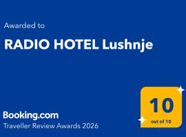 RADIO HOTEL Lushnje，位于Lushnjë的酒店