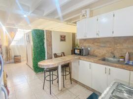 SUITE AMOBLADA TODO INCLUIDO，位于基多的酒店