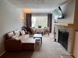 Steps to Lifts! 1BR Toby Creek Lodge