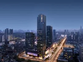 武汉江汉路步行街中山大道高空江景亚朵S酒店